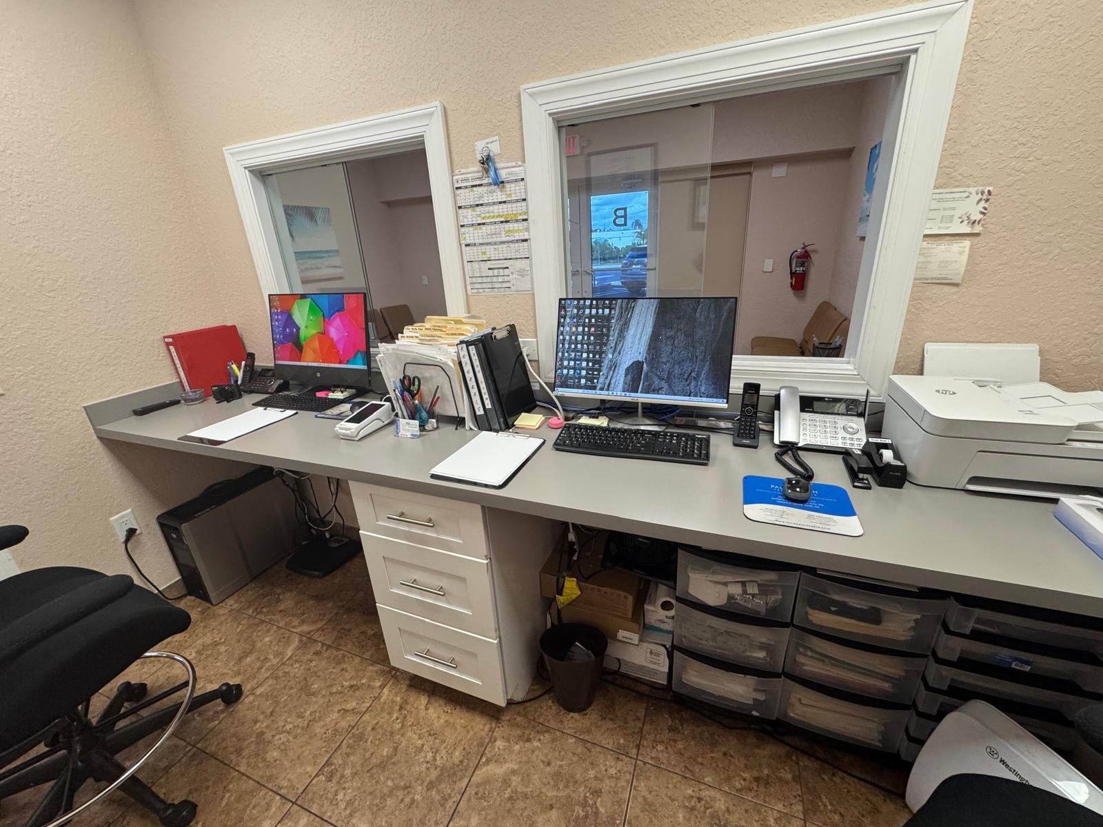 Front desk administrative station